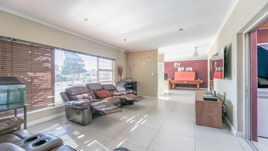 3 Bedroom Property for Sale in Tygerdal Western Cape